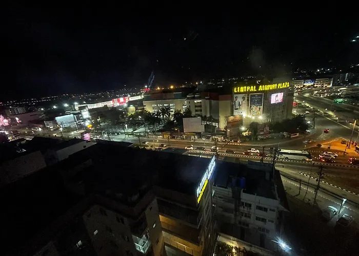 The Prio Condo Near Central Airport Plaza
